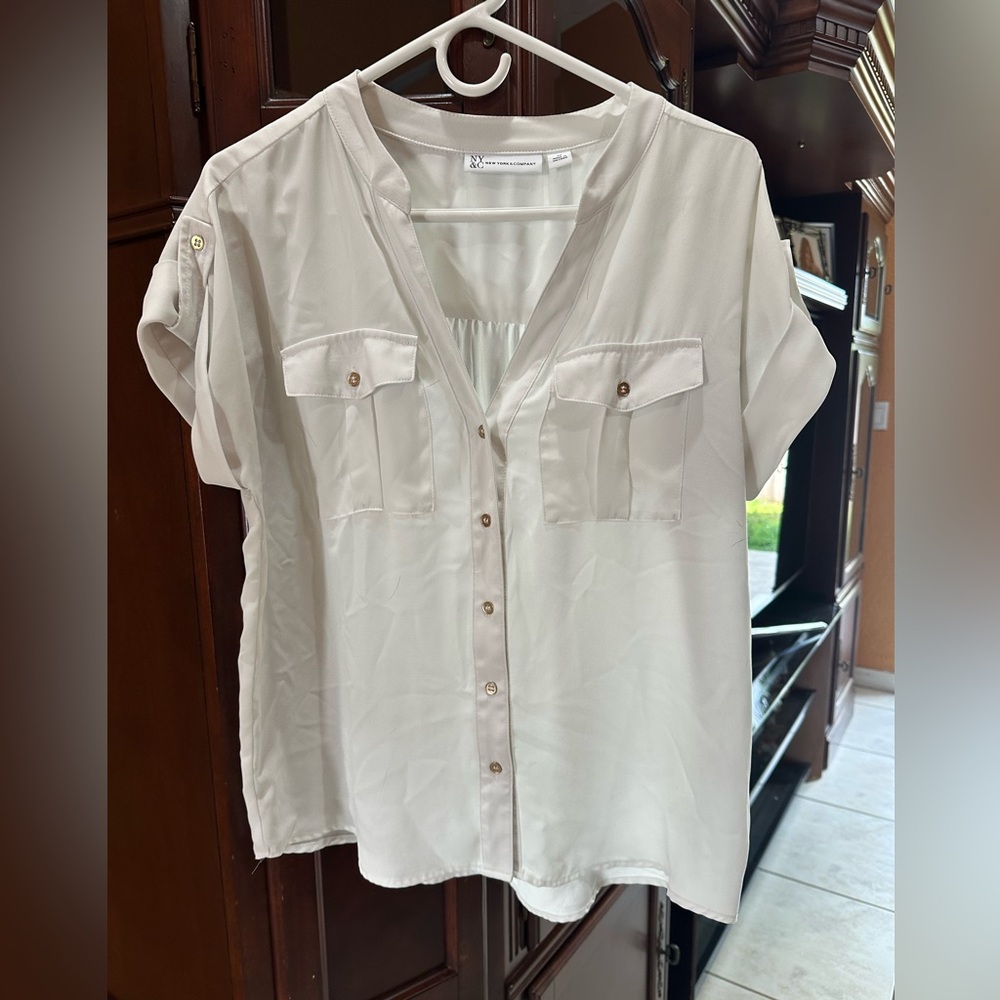 New York & Company White Button Down Business Casual Top - M